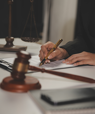 law-theme-gavel-mallet-judge-lawyer-enforcement-officers-evidencebased-cases-taken-into-account-court-abount-business-legislation (1)